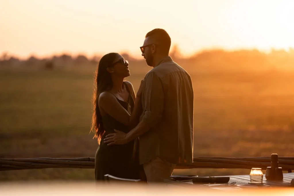 honeymoon-safari-couple-mombo-camp
